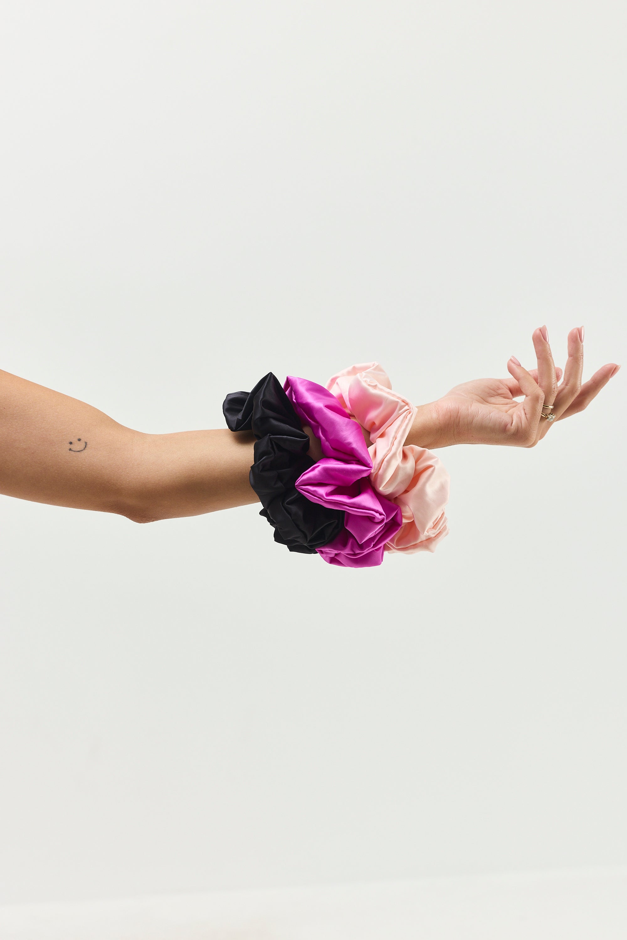 ACCESSORIES & PACKAGES