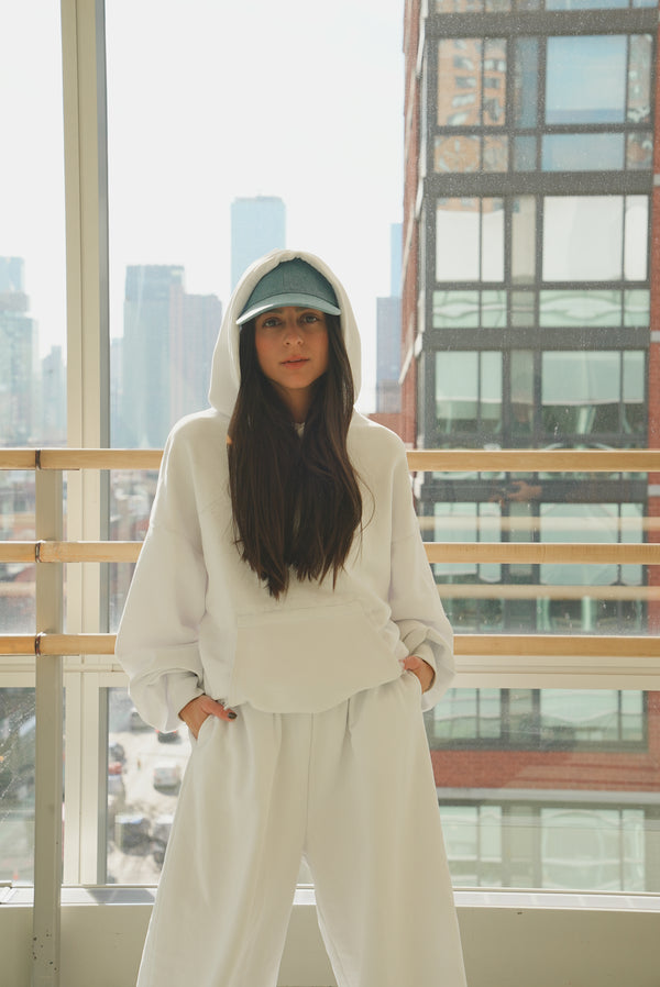 THE VERSATILE HOODIE WHITE