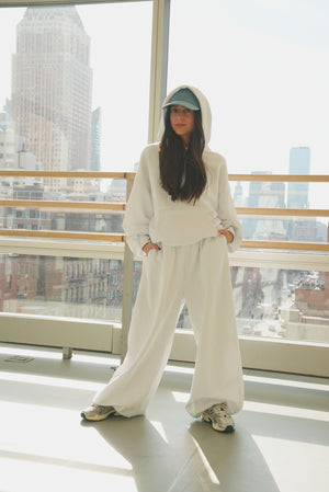 THE VERSATILE HOODIE WHITE