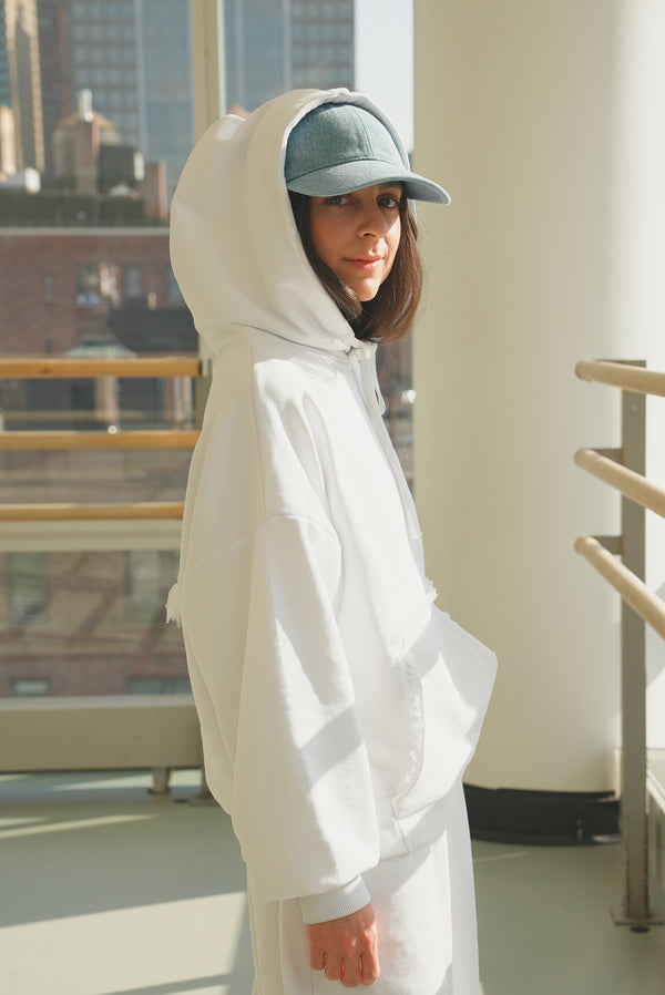 THE VERSATILE HOODIE WHITE