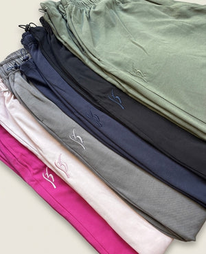 THE EVERYDAY PANTS BLACK