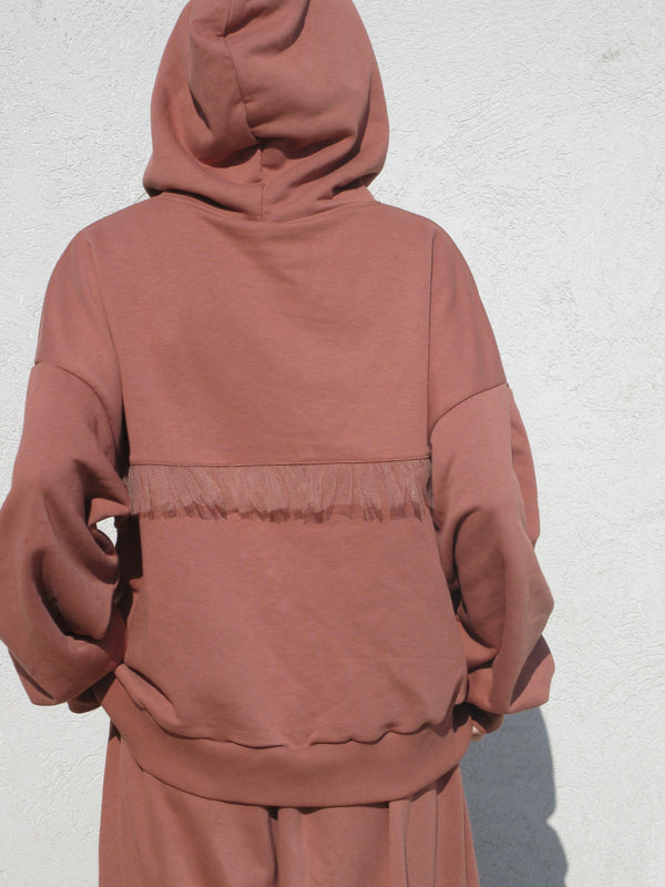 THE VERSATILE HOODIE HAMRA