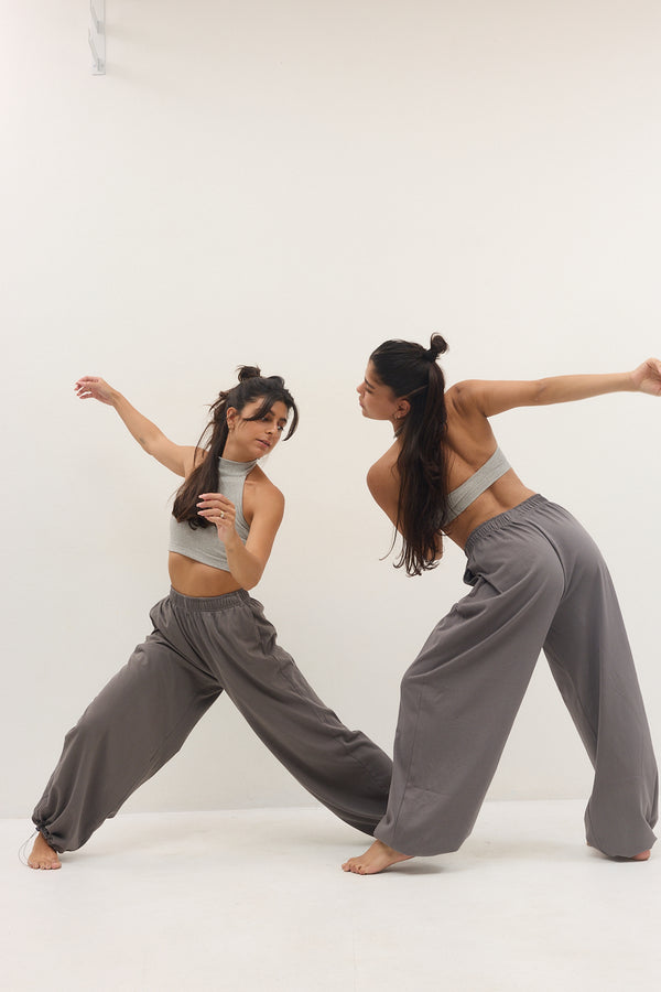 THE EVERYDAY PANTS  GRAY