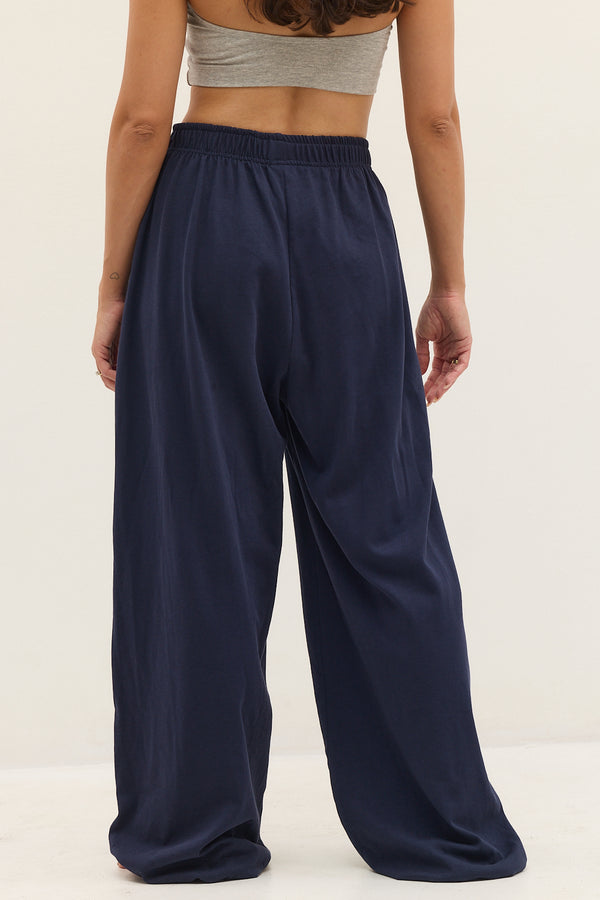 THE EVERYDAY PANTS NAVY