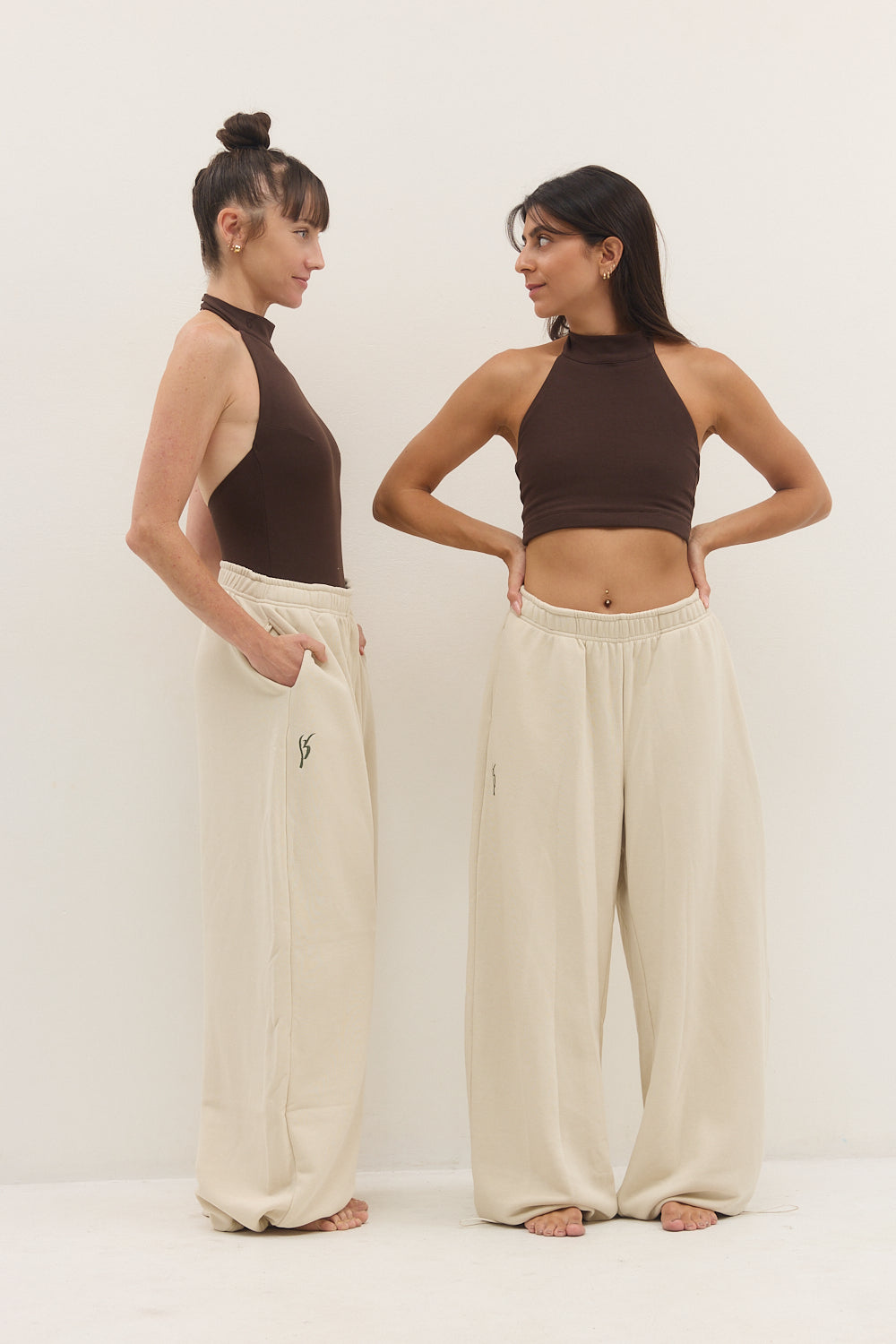 VERSATILE PANTS STONE