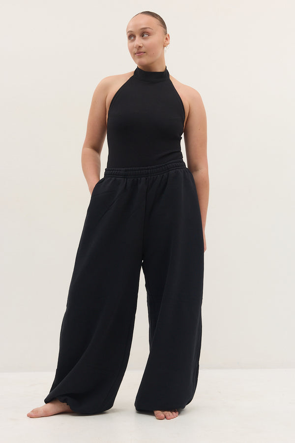 WIDE VERSATILE PANTS BLACK