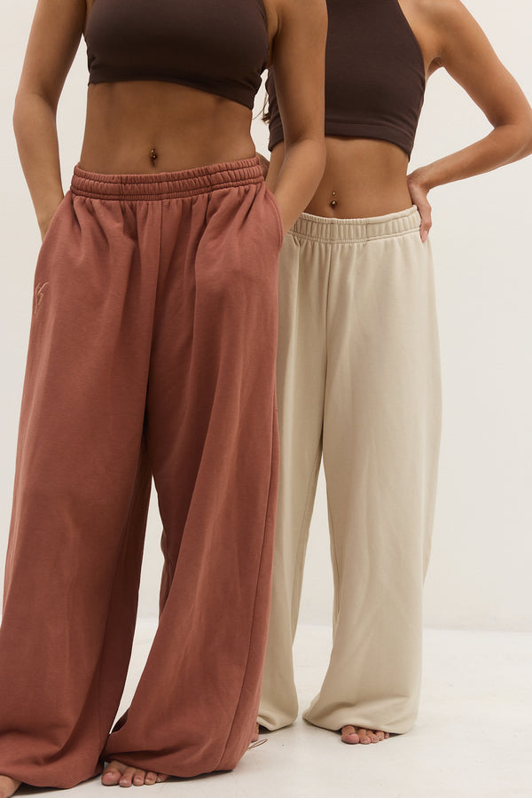 WIDE VERSATILE PANTS HAMRA