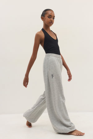 VERSATILE PANTS GRAY
