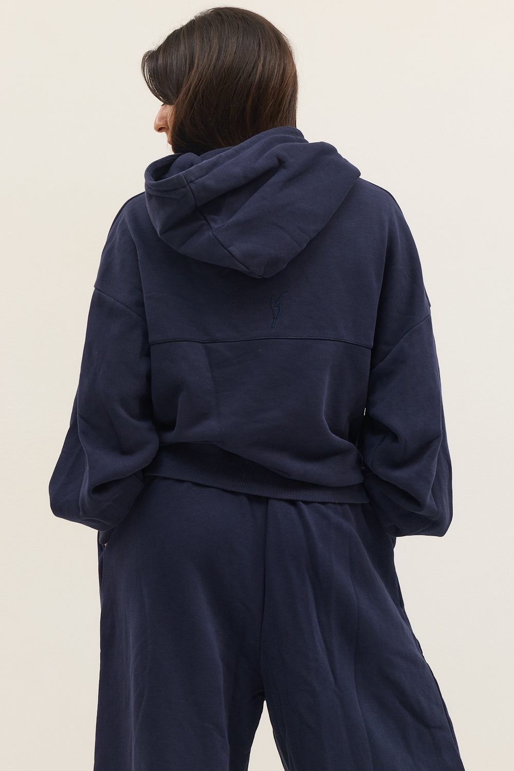 THE VERSATILE HOODIE NAVY