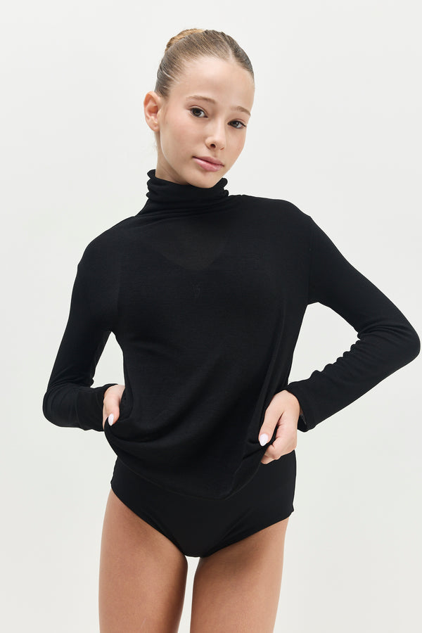 WARM-UP SHIRT DANCERS